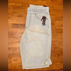New with tags Bermuda shorts